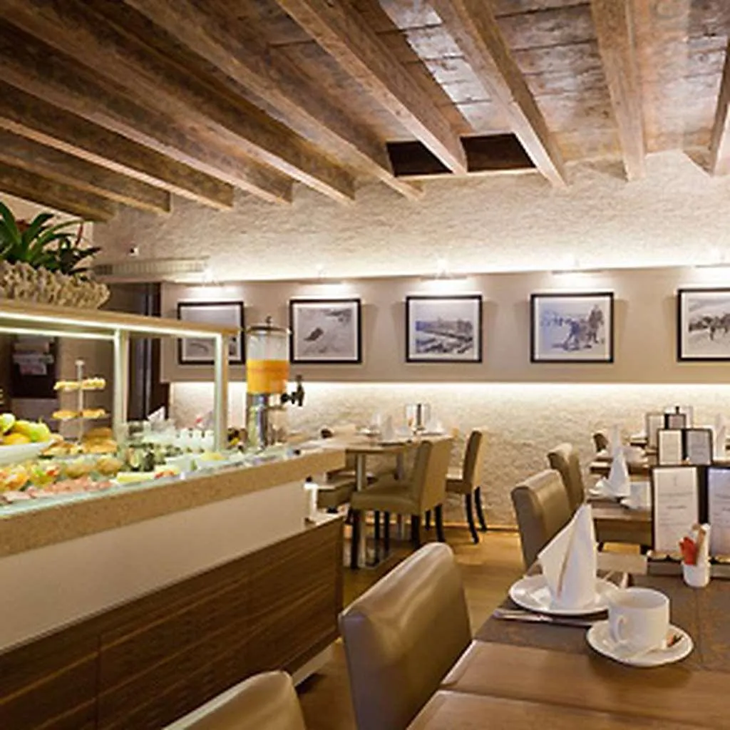 *****  Hotel Les Armures Geneva Switzerland